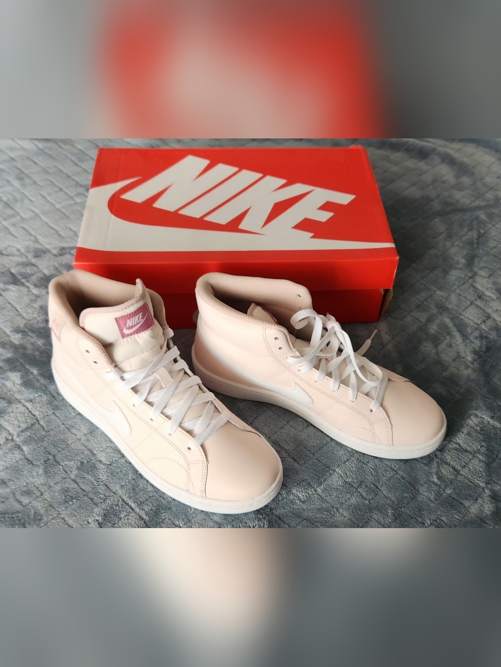 Nike Women’s Court Royal 2 Mid-Top Sneakers in Pale Pink and White. NIB. Size 9.